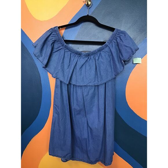 Chambray Blue Ruffle On Off Shoulder Peasant Top Women's Plus Size 3X - Picture 2 of 2